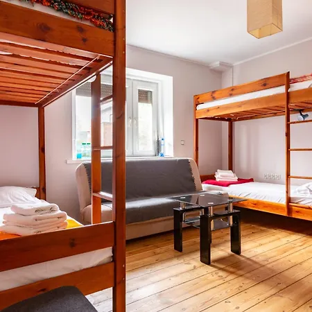 Plowce 24 Guest Spots By Bookinghost *