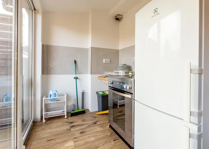 Plowce 24 Guest Spots By Bookinghost アパート