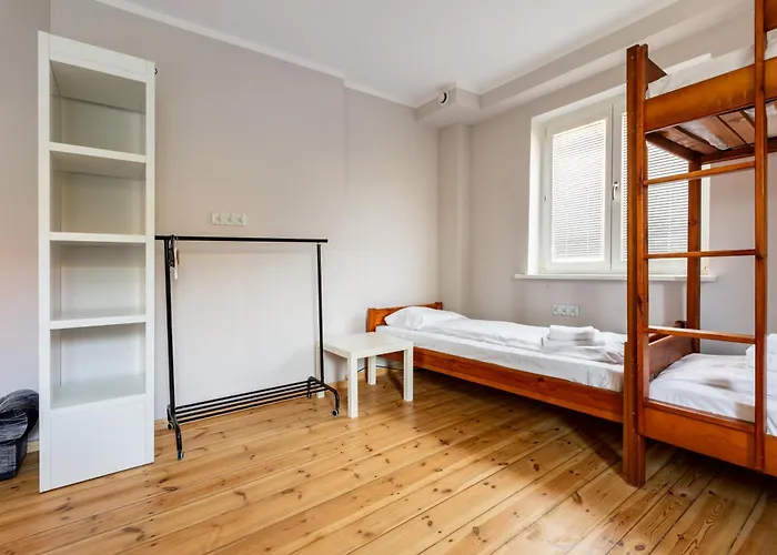 Plowce 24 Guest Spots By Bookinghost *