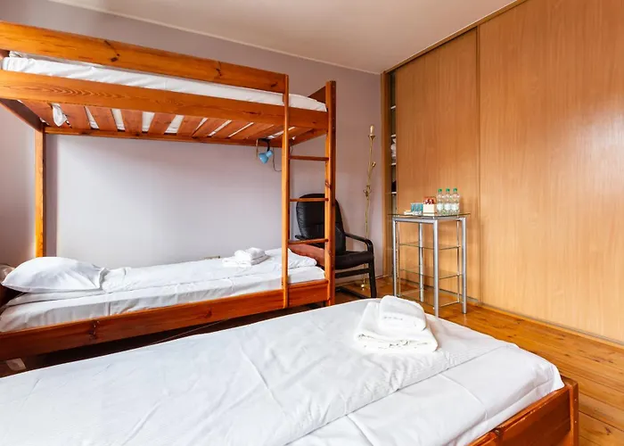 Plowce 24 Guest Spots By Bookinghost グダニスク