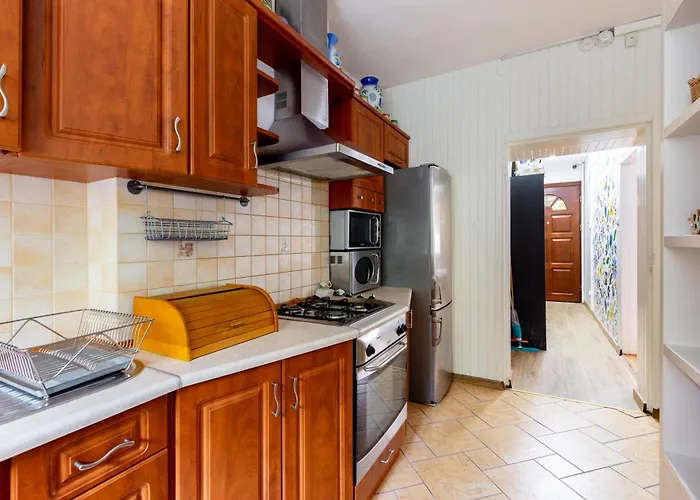 Plowce 24 Guest Spots By Bookinghost *