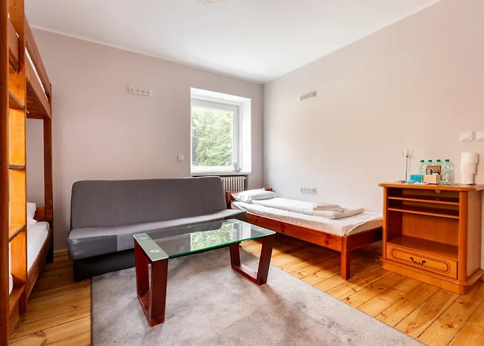 Plowce 24 Guest Spots By Bookinghost * Gdańsk