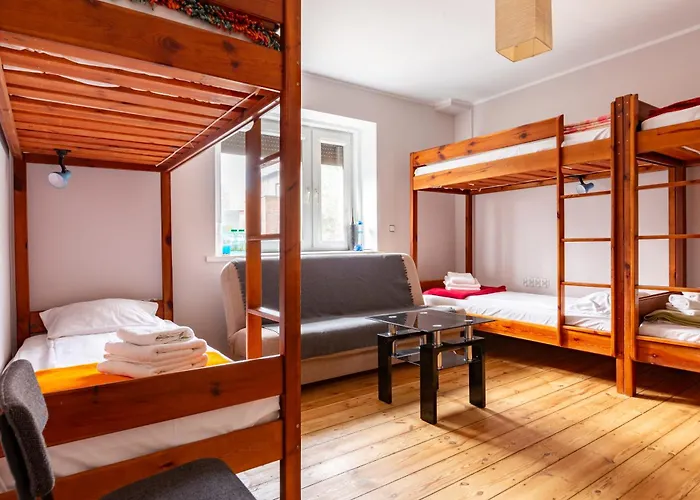 Plowce 24 Guest Spots By Bookinghost *