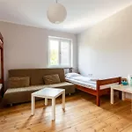 Plowce 24 Guest Spots By Bookinghost * Gdańsk